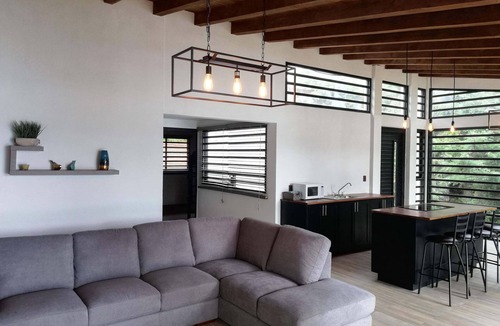 Morelia Cabin | Cabaña Moderna Junto al Lago