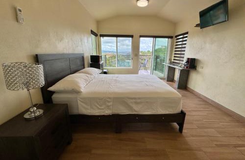 San Antonio de las Minas Cabin | Cabañas Colibri