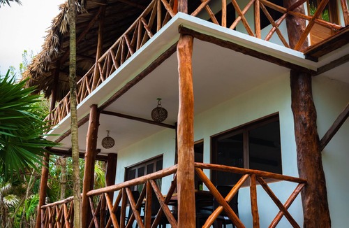Pedro A. Santos House | Cabin located on the shore of the Laguna de los Siete Colores