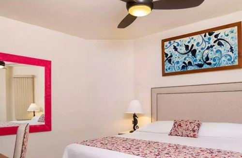 Los Cabos Resort | Cabo 3BR Presidential – Beach, Pools & Oceanfront Stay