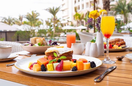 Santa Rosa Hotel | Cabo’s Premier Luxurious Resort- Villa La Valencia 1,2 or Studio