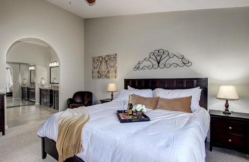 Casa Rica North Apartment | Cactus Acres Sleep 14 Scottsdale Estate ❤️ Heated Pool-Spa-Fire-Boccie-Near Events-Golf-Dine-Shop