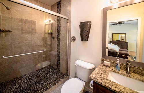 South Mountain Cottage | Cannabis Friendly - Near Airport - Guesthome