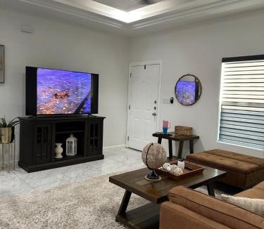 San Juan Apartment | Carroll Estates 3 Bedroom Apartment Retreat