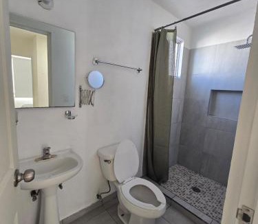 Queretaro House | Casa 3 recamaras 6 personas Facturo cerca IPQ Parque Industrial Bernardo