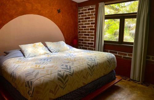 San Cristobal de las Casas Hostel | Casa 4 Estaciones Retreat B&B