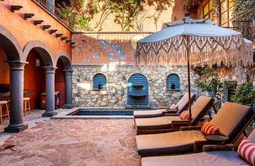 Zona Centro House | Casa Almira 5BR Luxury Home with Pool, Hot Tub & Rooftop