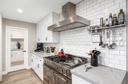 Orangedale House | Casa Arcadia | 5BR Dual Masters Heated Pool