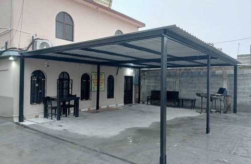 Linares House | Casa Cactus - Hotel para 13 personas con balcón y asador