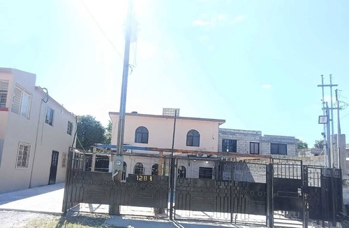 Linares House | Casa Cactus - Hotel para 13 personas con balcón y asador