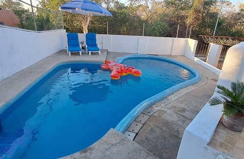 Ixtapa House | CASA CALANDRIAS