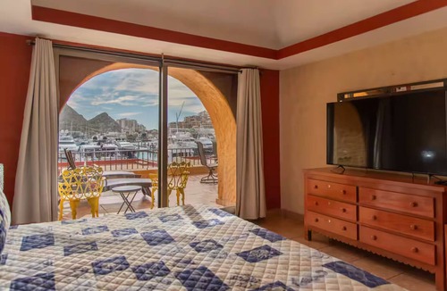 Centro Condo | Casa Catita @ Marina-Cabo’s Best, Just Steps Away!
