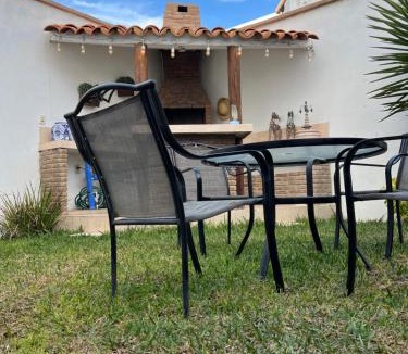 Gomez Palacio House | Casa completa, Zona note tsm, 3 dormitorios, 1 baño completo y medio, asador y jardín