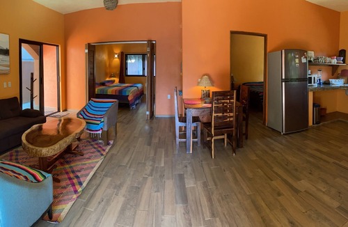 Saladita House | CASA COOL 2 MIN WALK TO SALADITA SURF POINT, SPACIOUS 2BR INTERNET A/C KITCHEN