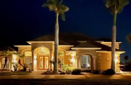 Laguna Vista House | Casa de la Familia- Where Memories are made!