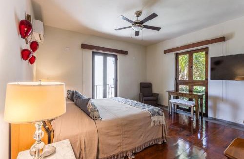 Colonia San Antonio House | Casa de Los Limones