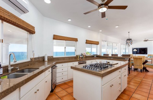Buenavista House | Casa Del Sol is a beachfront paradise! 6 bedroom 6 bath