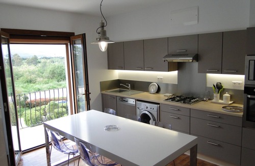 Porto-Vecchio House | "Casa di Mamma" apartment in house, sea and mountain view + swimming pool.
