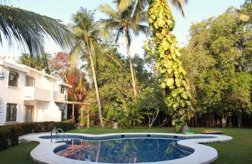 Club Santiago House | Casa en la playa en Club Santiago Manzanillo