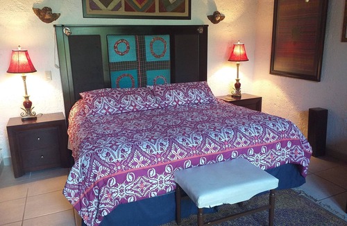 Ajijic Bed & Breakfast | Casa Flores Bed & Breakfast