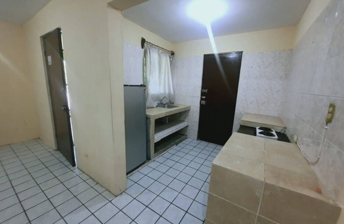 Linares House | Casa Frente Gimnasio Municipal