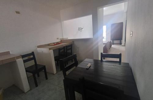 Linares House | Casa Frente Gimnasio Municipal, Linares