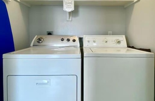 Pharr Apartment | Casa Frida with King-size bed