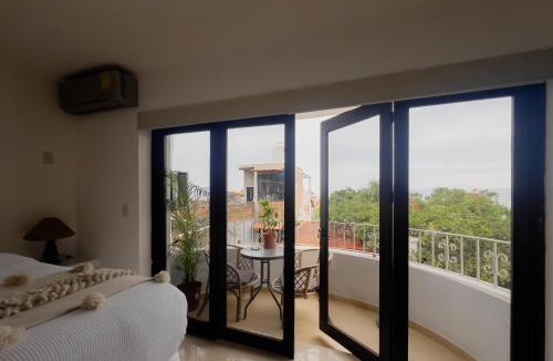 Downtown Puerto Vallarta Apartment | Casa Galeria Beach Front 9