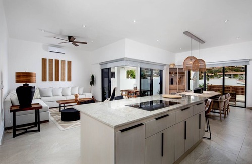 Pedregal House | Casa Gallo#10, Luxurious 3Bd Villa, 3 min to touristic corridor!