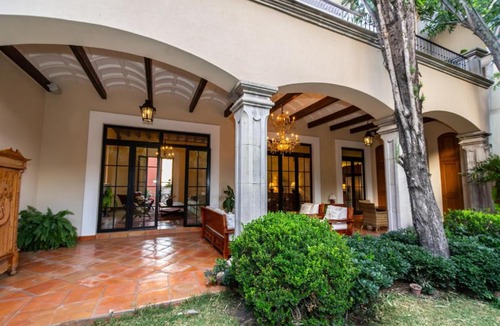 Zona Centro House | Casa Girasol in San Miguel de Allende