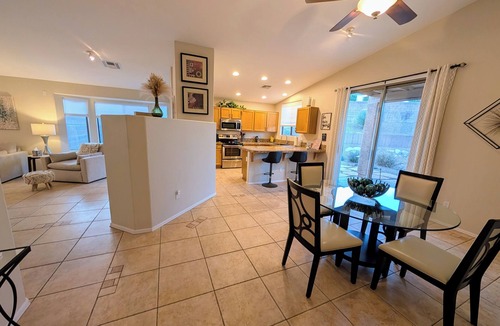 Monterra Knolls House | CASA GRIS-Heated spool-Bring your fur baby! Enjoy Naranja Park and bike trails.