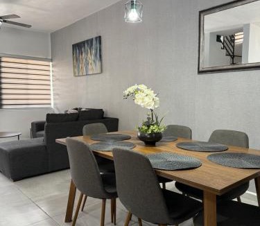 Saltillo House | Casa La Amistad Comoda Casa con 3 Habitaciones
