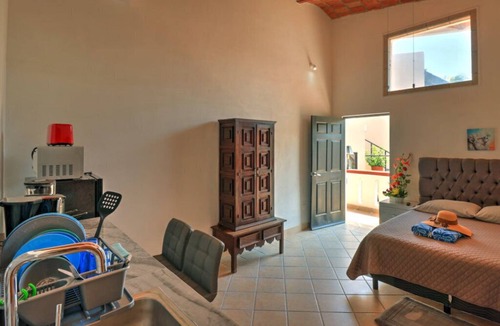 Los Ayala Apartment | Casa las Mariposas Bungalow 10
