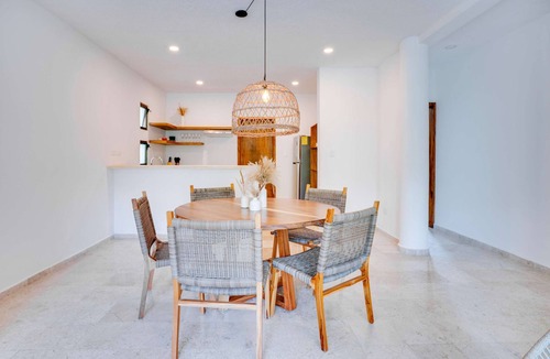 Puerto Aventuras Apartment | Casa Manglar – Modern Comfort with Golf Course Views