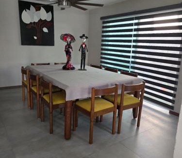 San Pedro Tlaquepaque House | Casa Mezquite Tlaquepaque 15 mins from the Apto