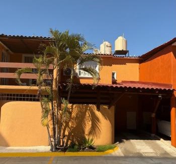 Ixtapa House | Casa Morroken Ixtapa con Alberca