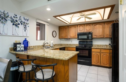 Paradise Valley Village Condo | CASA NORTE - Golf & Sunset Views