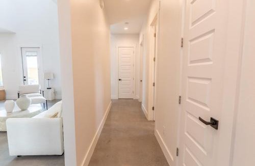 Pharr House | Casa Palma - Relax - Unwind - Feel at home