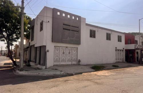 Guadalupe House | Casa para conocer Mty con cochera