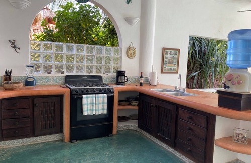Troncones House | Casa Pelicanos is a private beachfront home with pool. Short walk to town.