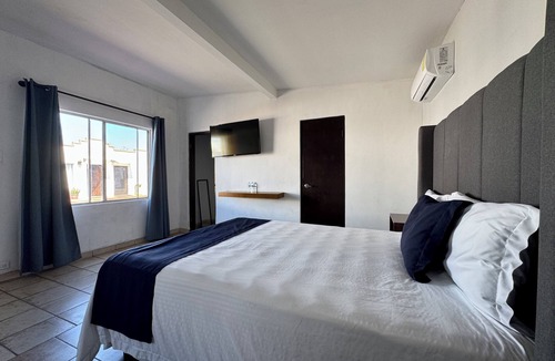 Ensenada Hotel | Casa Petri Hotel