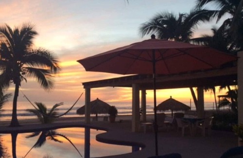 Troncones Villa | Casa Quinto Sol Tierra, Beachfront, 1Br,1Ba, AC, Kitchen