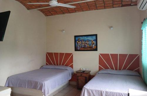 Rincon de Guayabitos Hotel | Casa Regina