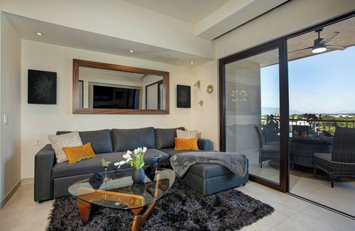 Ex Hacienda El Pitillal Condo | Casa Stephano - New Luxe Condo in Versalles. The Hidden Gem of Puerto Vallarta!
