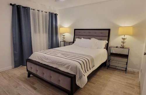 Palo Verde House | Casa Sunrise, Large Home, Minutes from Airport, YRMC, Mexico Borders