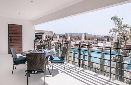 Cerritos Condo | Casa Surf, PS7