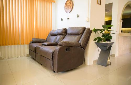 Aguascalientes House | Casa Teresita - Amplia y cómoda en zona tranquila y bien conectada