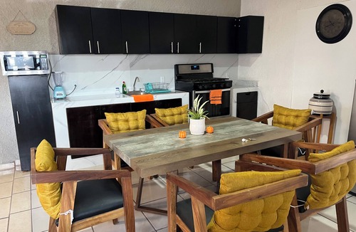 Tonala House | Casa Tonala 3 Rec. Wifi.A/c. FIFA 2026/GDL AirPort