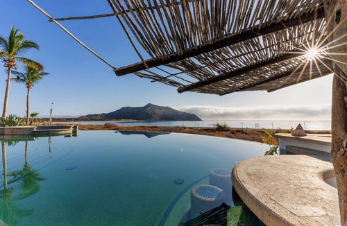 Los Frailes Villa | Casa Tortuga – Beachfront in Los Frailes. Promos Available