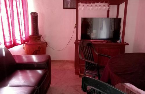 Ciudad Victoria House | Casa tranquila, céntrica para familias grandes -10 personas-